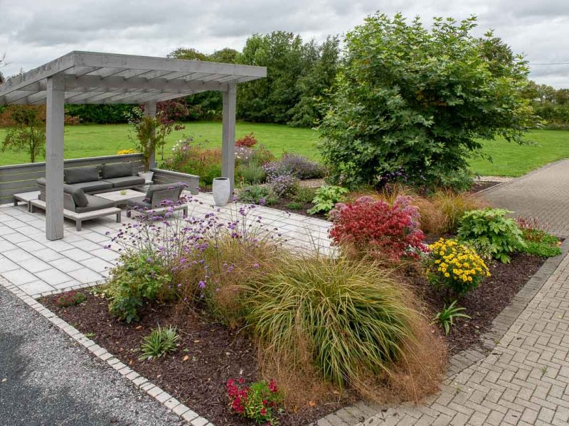 Maddie Dineen Garden Design Welcome Slide 1